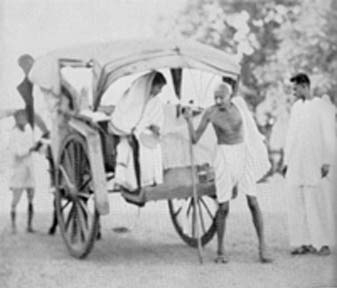 A tonga ride between Segaon and Wardha, May 1936